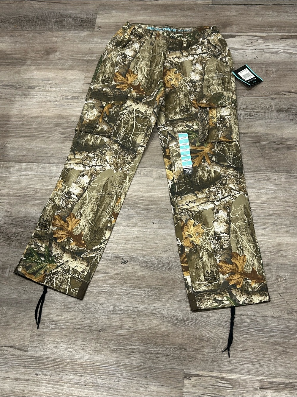 Realtree Men’s Camouflage Cargo Pants - Olive Green/Brown